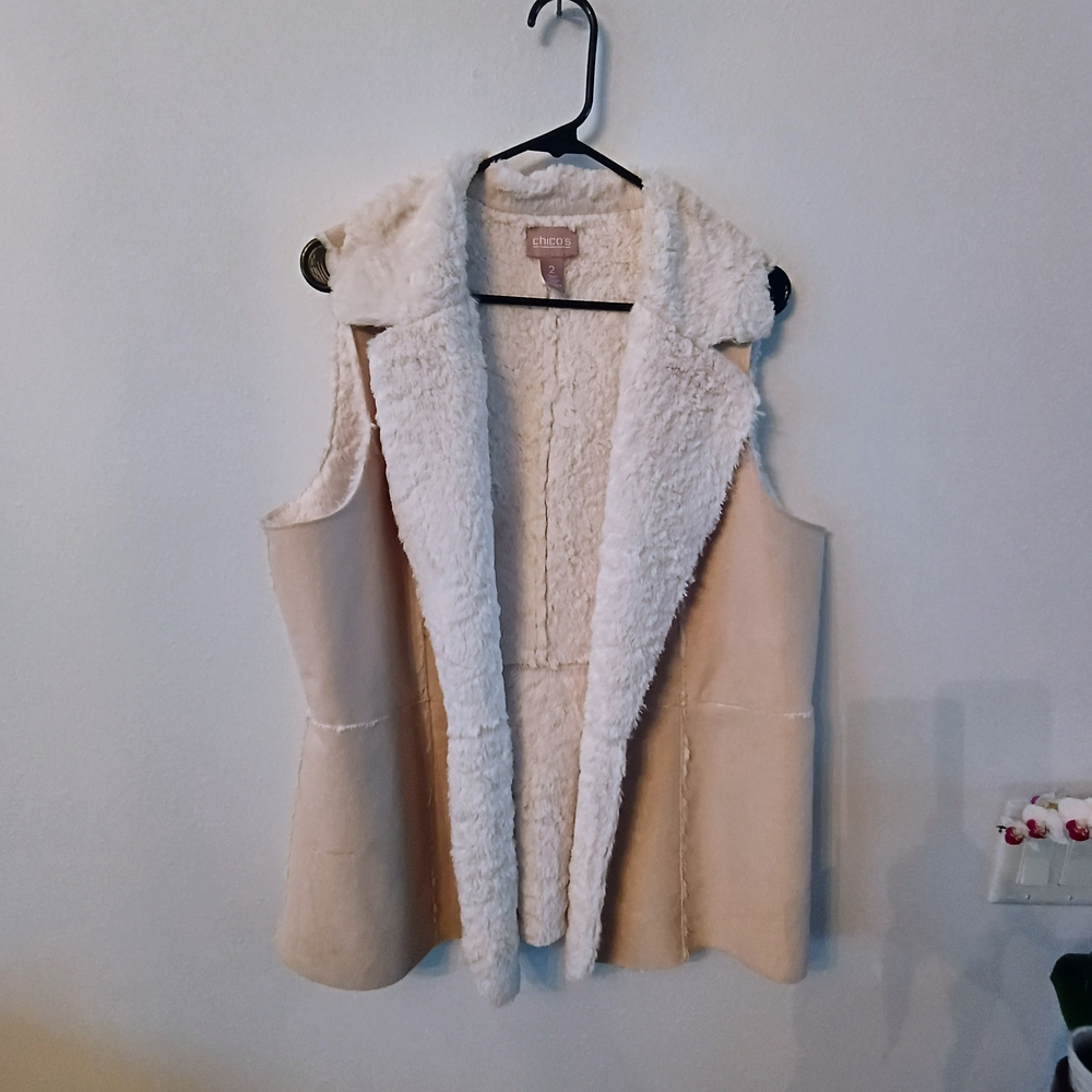 Chico’s Sherpa Lined Faux Suede Vest Womens Size 2 (Large) Beige Cozy Open Front